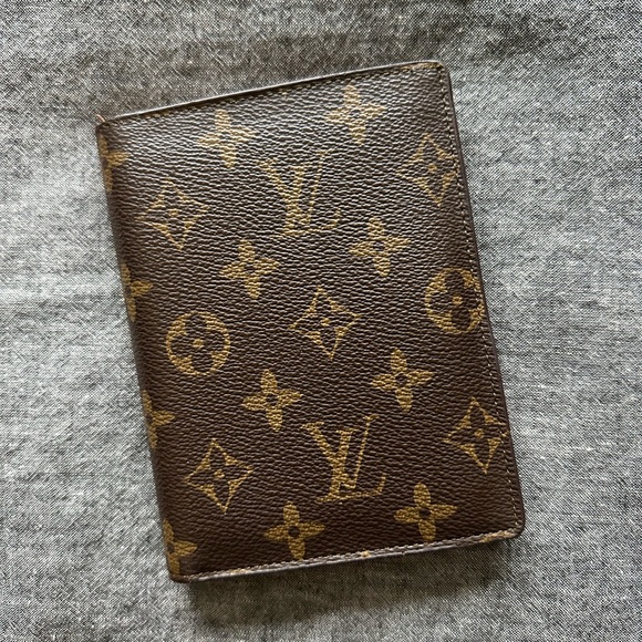 Louis Vuitton Accessories - Vintage Louis Vuitton Brown Leather Card Holder
